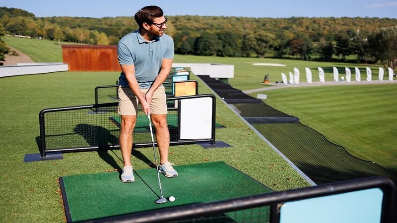 Luxury on the Links: Elevating Your Golf Game with High-End Golf Apparel