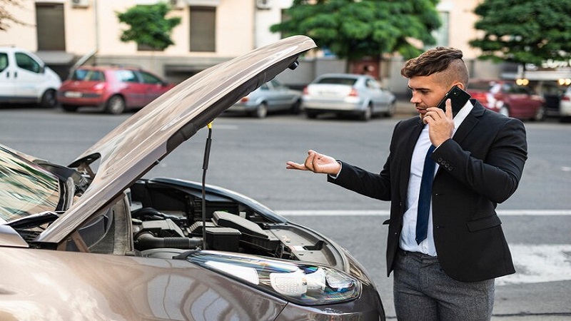 Why Hiring A Car Accident Lawyer Is Essential After A Collision